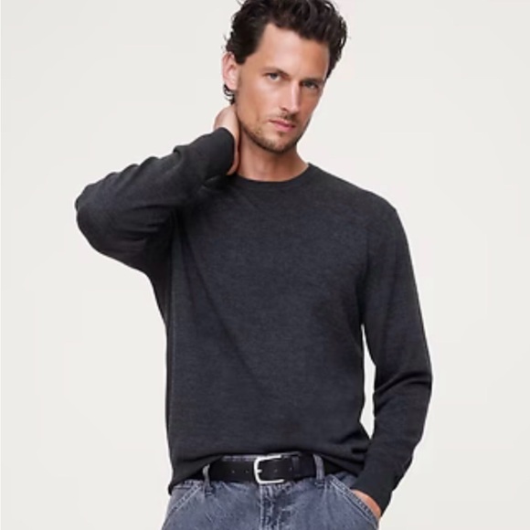 Banana Republic Men's Crewneck Sweater in Charcoal - Picture 9 of 9
